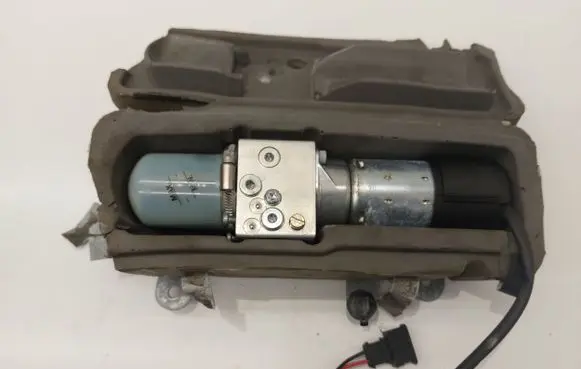 Audi A3 S3 8P Folding roof motor 1042219