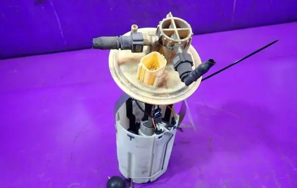 Volvo S60 In-tank fuel pump 8629780