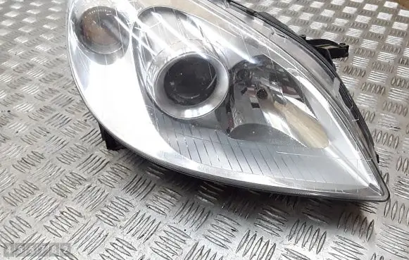 Mercedes-Benz B W245 Headlight/headlamp a1698208061