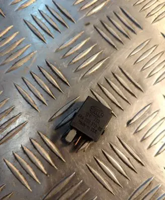 Mercedes-Benz C W204 Other relay A0025428319
