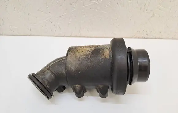 Mercedes-Benz E W212 Intake resonator A6511400087 4011195A