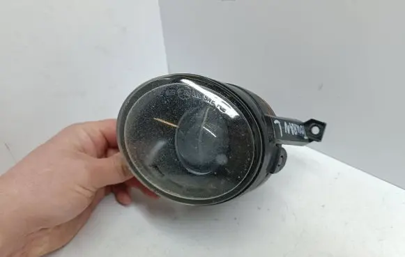 Volkswagen Touran I Front fog light 27047900 27047900L