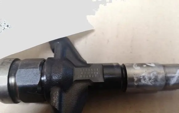 Subaru Legacy Fuel injector 16613AA030