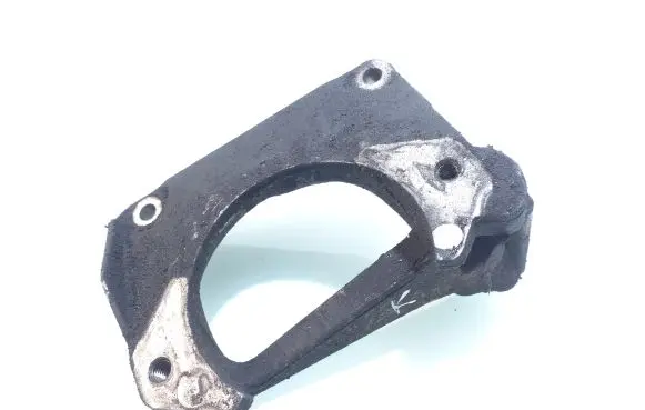 BMW 5 E60 E61 Engine mounting bracket 6761117 22116761117