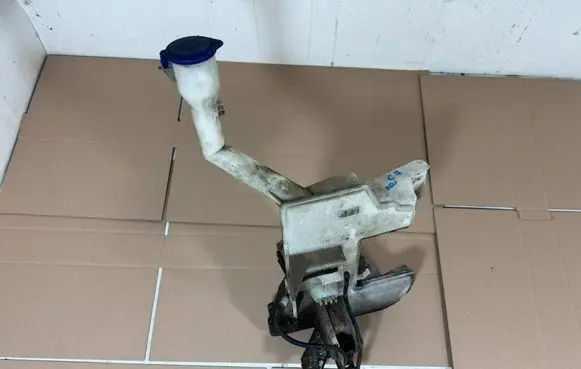 Citroen C5 Windshield washer fluid reservoir/tank 9683488280