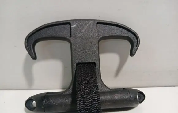 Audi A8 S8 D3 4E Tie down hook / loop 6Y5867615