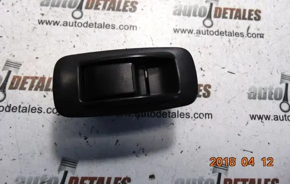 Toyota Corolla Verso AR10 Electric window control switch 848100F010