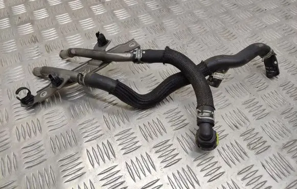 Suzuki Grand Vitara II Engine coolant pipe/hose