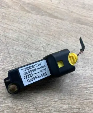 Audi A6 S6 C5 4B Airbag deployment crash/impact sensor 4B0959643B