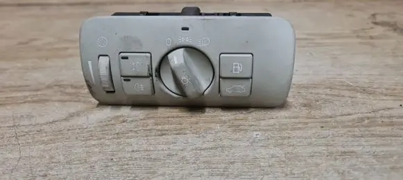 Volvo V70 Light switch 30739422