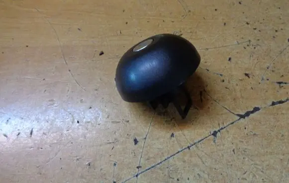 Renault Twingo III Fuel tank filler cap 8200463085