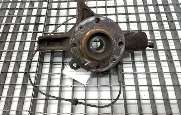 Citroen C4 II Front wheel hub spindle knuckle 