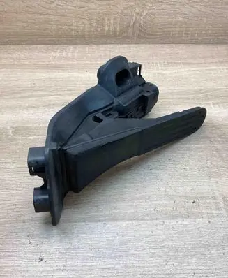 Volkswagen Golf VI Accelerator throttle pedal 1K2721503AD 6PV011040