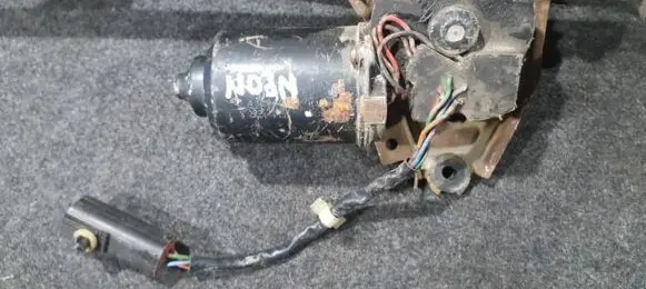 Chrysler Neon I Wiper motor