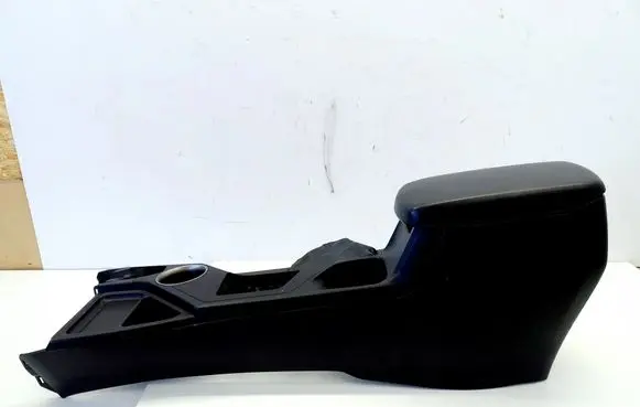 Toyota RAV 4 (XA40) Armrest 5890142110 5890142120