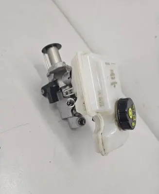 Volkswagen PASSAT B8 Master brake cylinder 1K0945459a 5Q1611301C