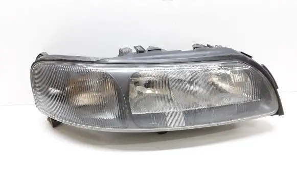 Volvo V70 Headlight/headlamp 8620687