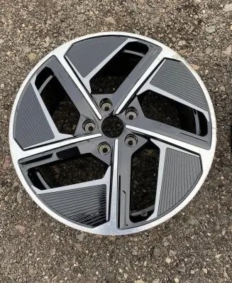 Audi RS Q8 R20 alloy rim 