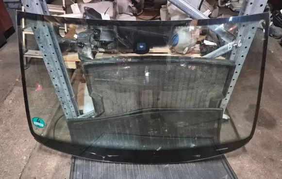 Volkswagen PASSAT B6 Front windscreen/windshield window