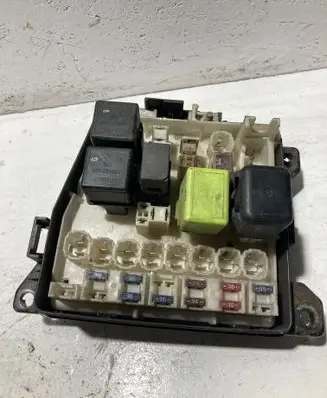 Mazda 626 Fuse box set 650E09