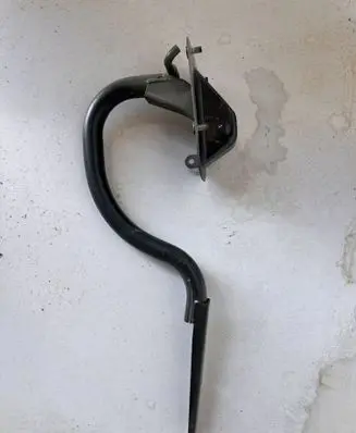 Tailgate/trunk/boot hinge
