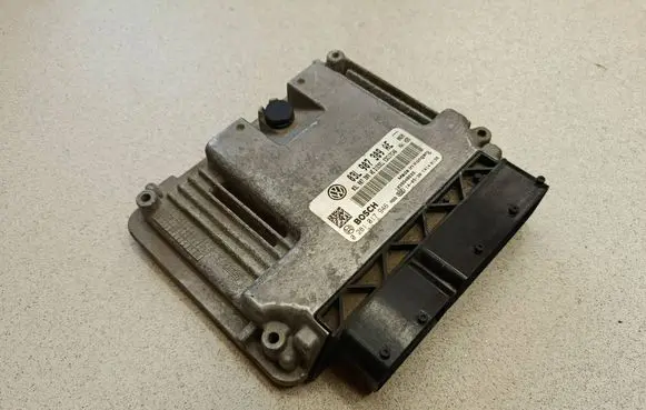 Volkswagen Caddy Engine control unit/module 03L907309AE 0281017946