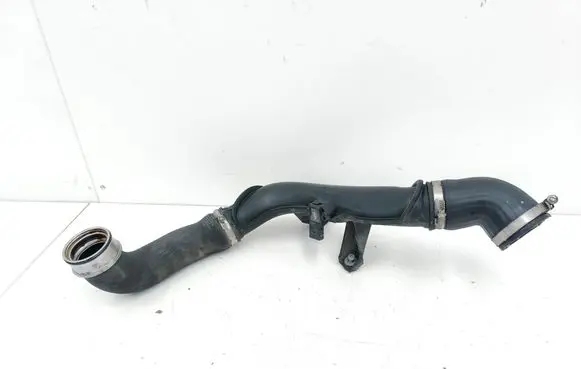 Volkswagen Tiguan Intercooler hose/pipe 1K0145770AH 1K0145770