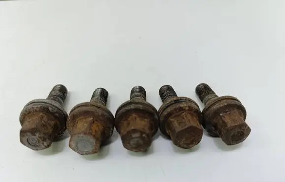 Peugeot 2008 I Nuts/bolts 