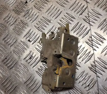 Volkswagen II LT Rear door lock 901720