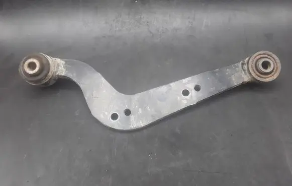 Toyota RAV 4 (XA40) Rear upper control arm/wishbone NOCODE