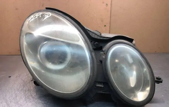 Mercedes-Benz E W211 Headlight/headlamp 15436200