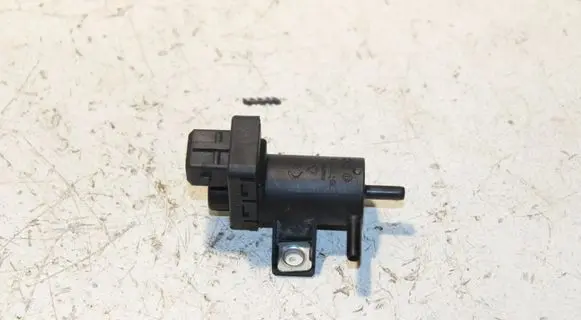 Nissan NV300 Turbo solenoid valve 8200762162