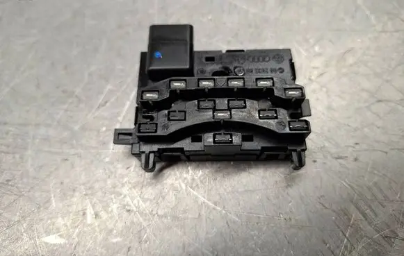 Volkswagen Golf V Steering angle sensor 1K0959654