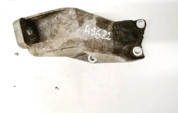 Audi A4 S4 B5 8D Engine mounting bracket 8d0199307h