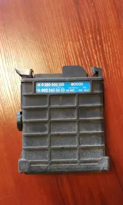 Mercedes-Benz 190 W201 Engine control unit/module 25453632