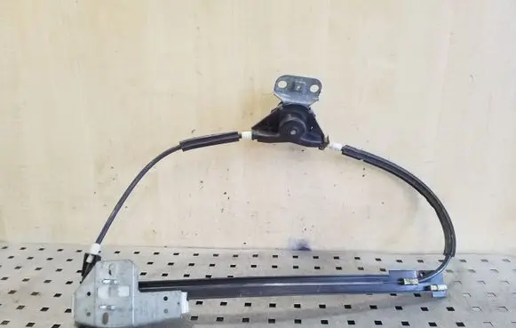 Rear door manual window regulator
