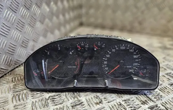 Audi A6 S6 C5 4B Speedometer (instrument cluster) 88311285