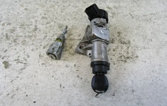 Volkswagen Polo V 6R Ignition lock 6R0905851B