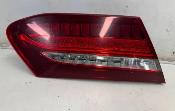 Mercedes-Benz E W238 Tailgate rear/tail lights A2389060601