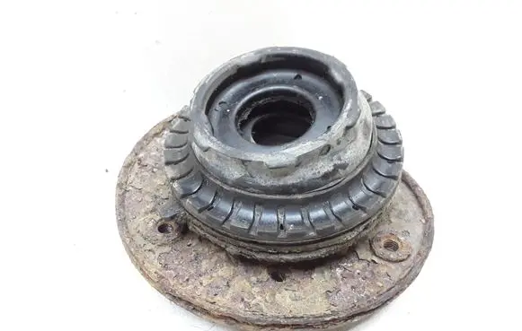 Volvo V70 Front upper strut mount 