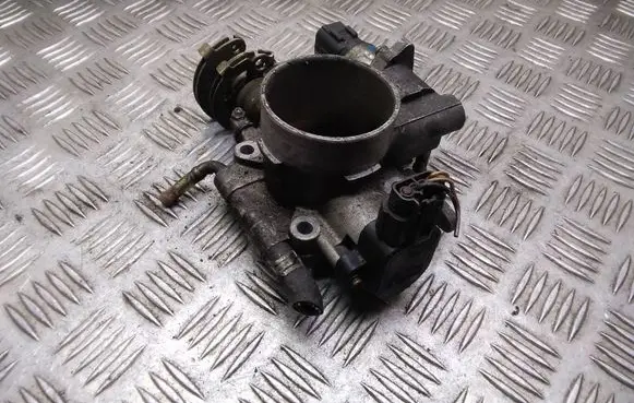 Subaru Legacy Throttle valve A33661R02