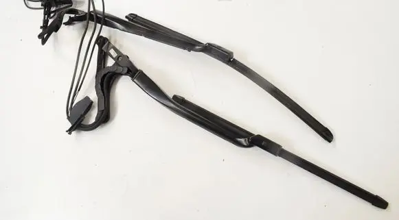 Mercedes-Benz SL R231 Windshield/front glass wiper blade A2318201340 A2318200840