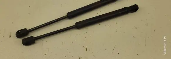 Mitsubishi Lancer X Tailgate/trunk strut/damper 