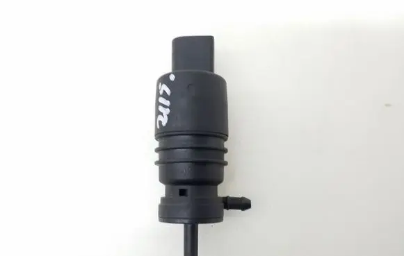 Mercedes-Benz S W221 Windscreen/windshield washer pump A2218690121