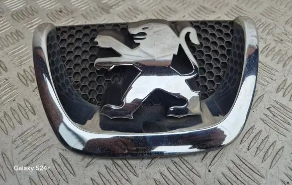 Peugeot 207 Front bumper upper radiator grill 9649670480