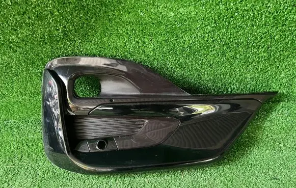 Ford Puma Headlight/headlamp mounting bracket