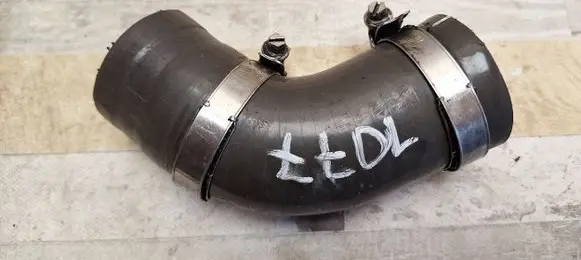 Coolant pipe/hose