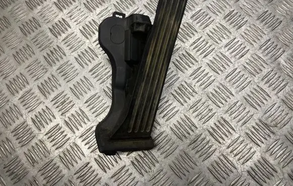 Skoda Octavia Mk2 (1Z) Accelerator throttle pedal 1K1721503P