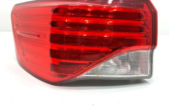 Toyota Avensis T270 Rear/tail lights