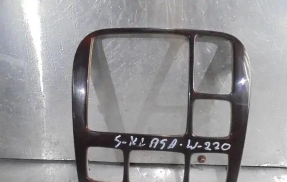 Mercedes-Benz S W220 Radio/GPS head unit trim 